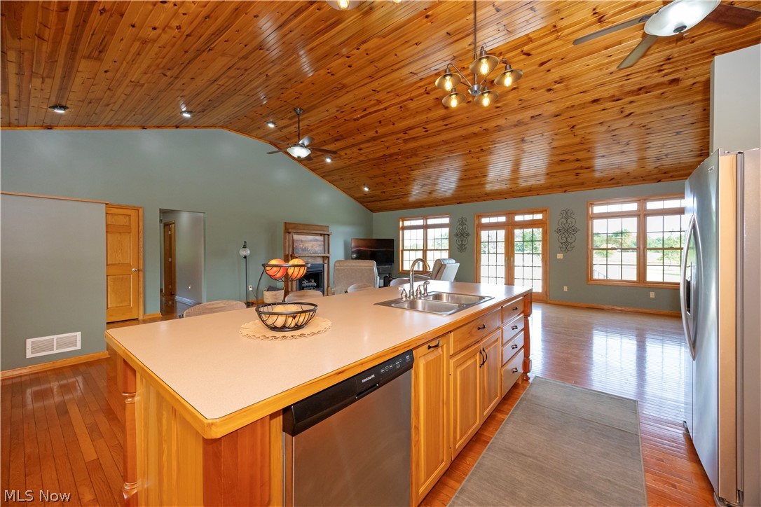 12725 Lovers Lane