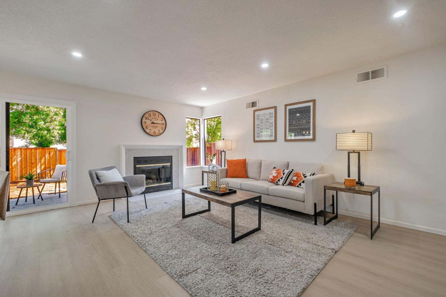 941 Huntington Common