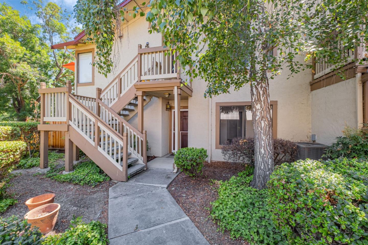 941 Huntington Common