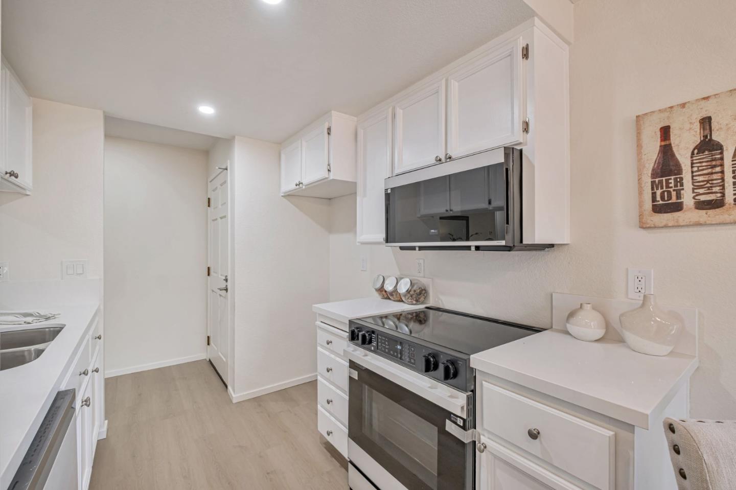 941 Huntington Common
