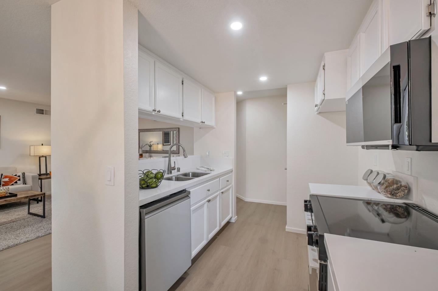 941 Huntington Common
