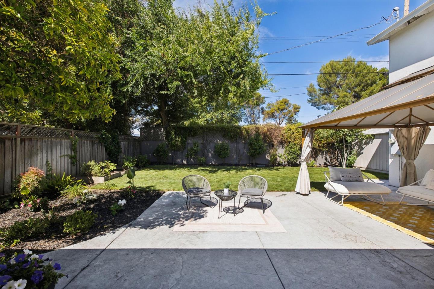 2527 Malone PL