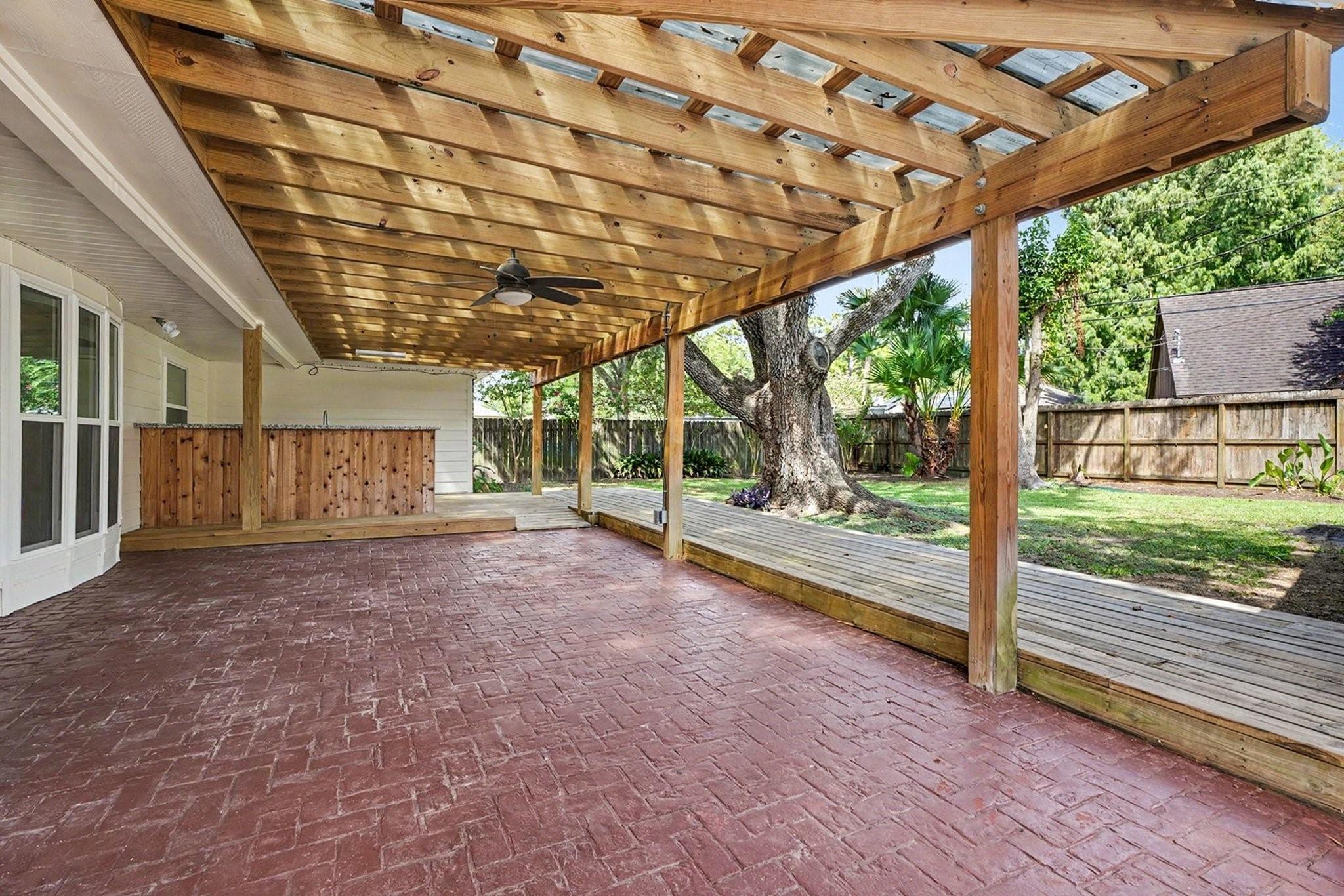 2817 Frostwood Circle