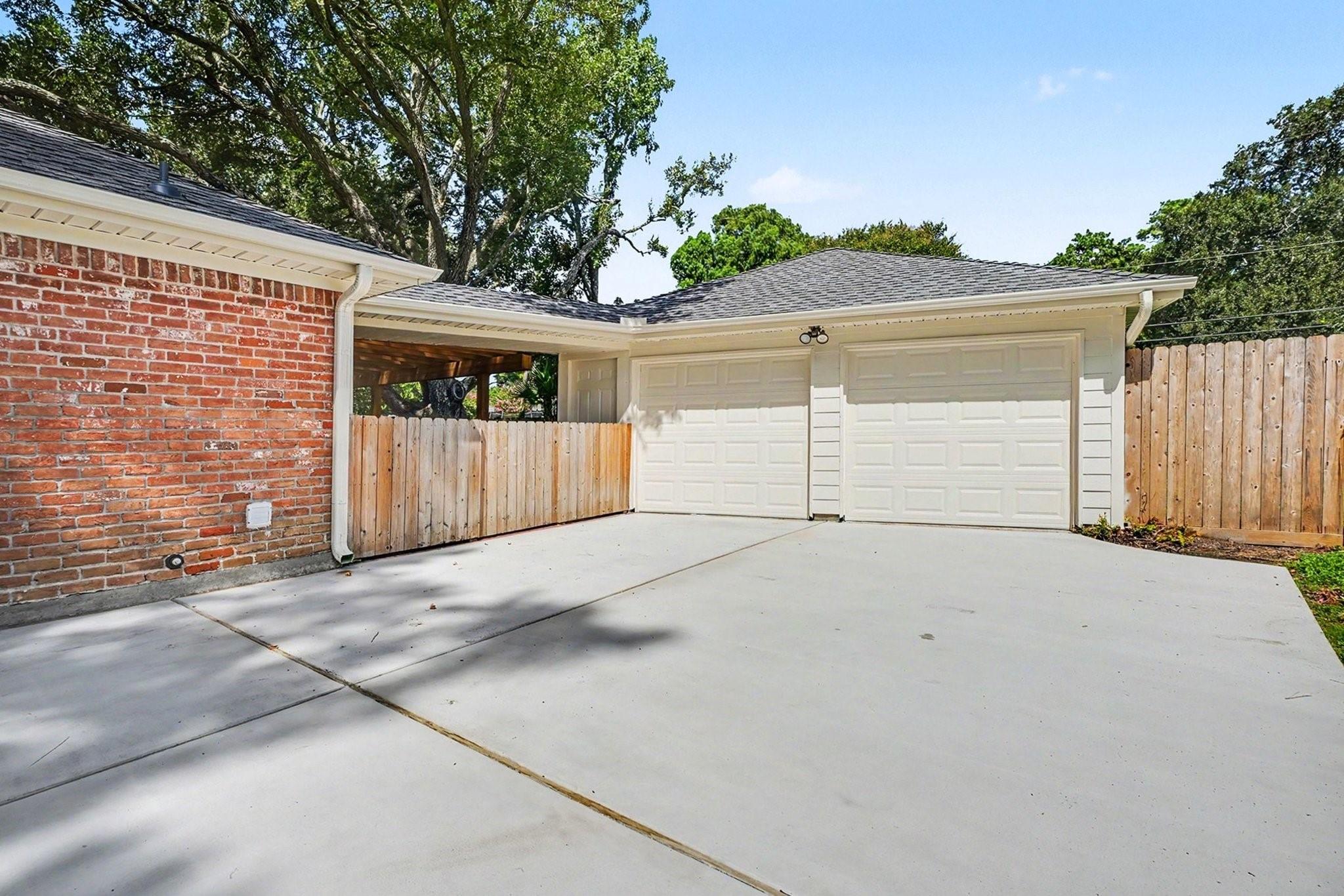 2817 Frostwood Circle