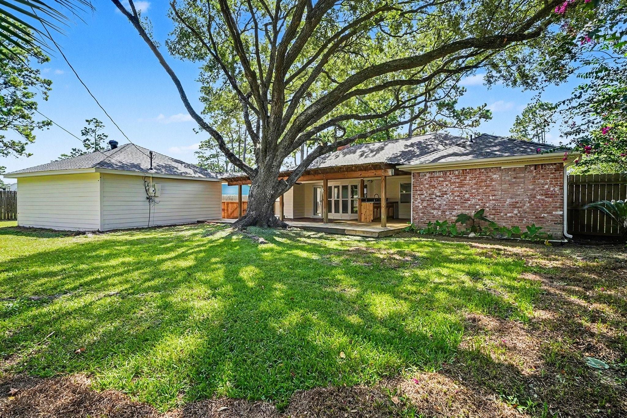 2817 Frostwood Circle