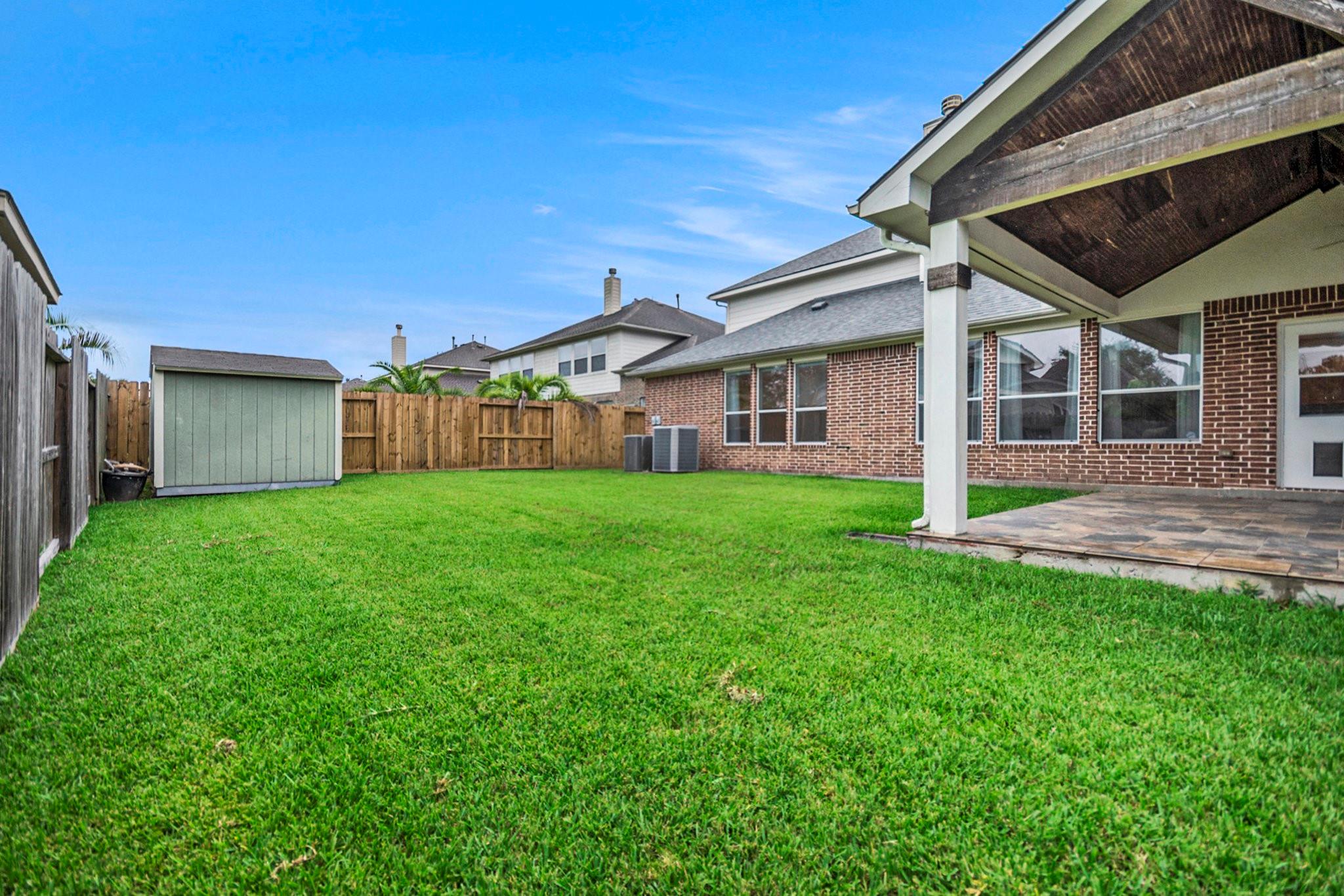 4438 W Maple Drive