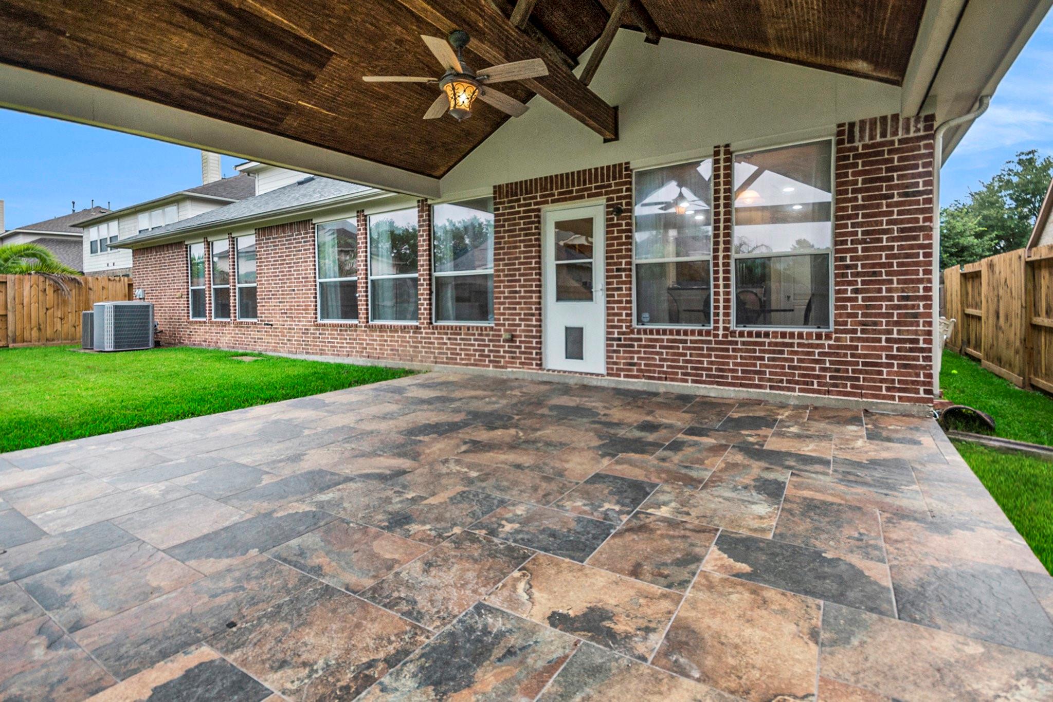4438 W Maple Drive