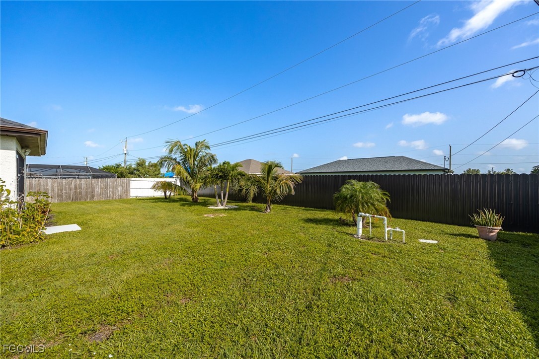 1123 Tropicana PKWY W