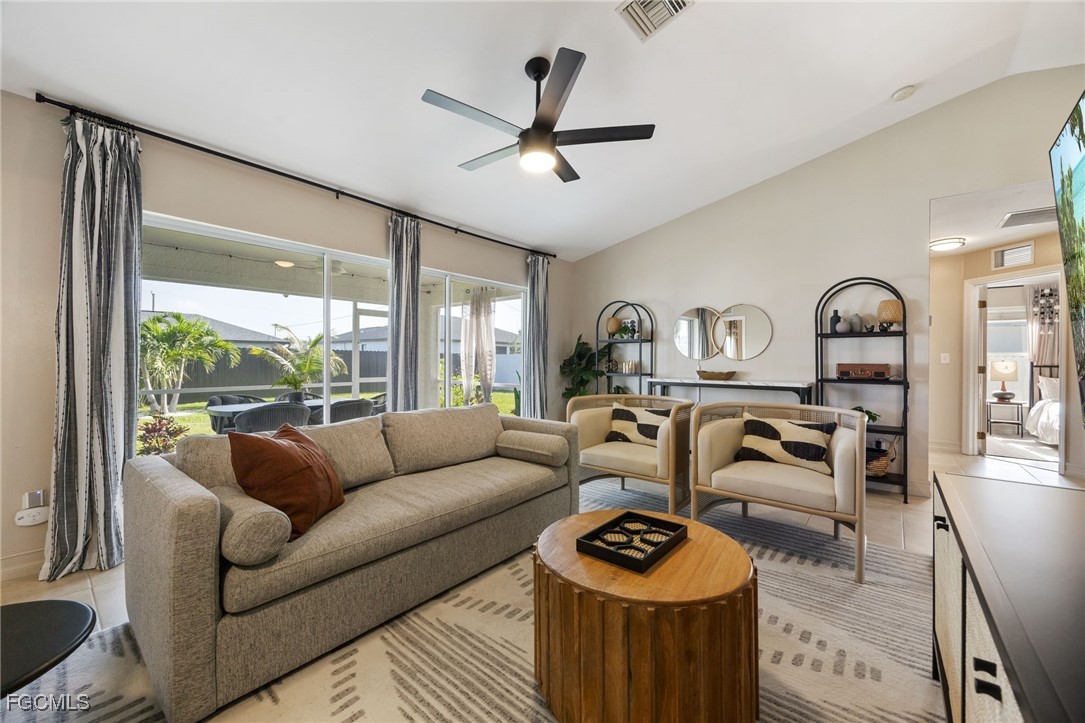 1123 Tropicana PKWY W