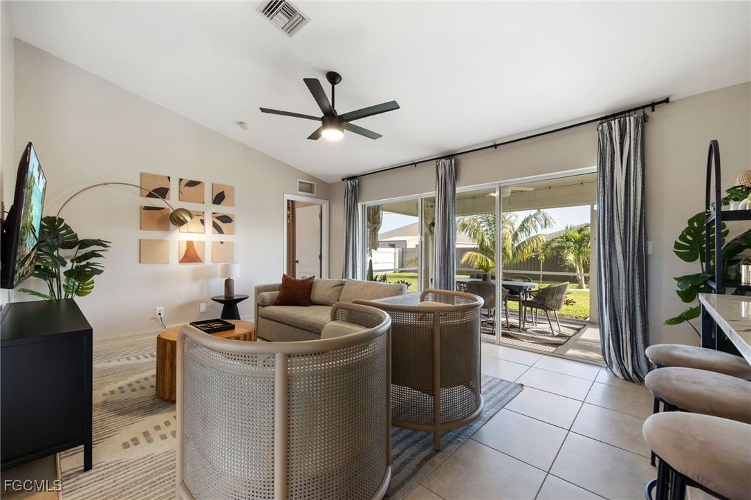 1123 Tropicana PKWY W