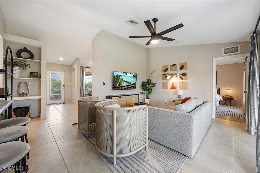 1123 Tropicana PKWY W