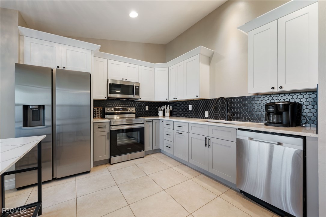 1123 Tropicana PKWY W