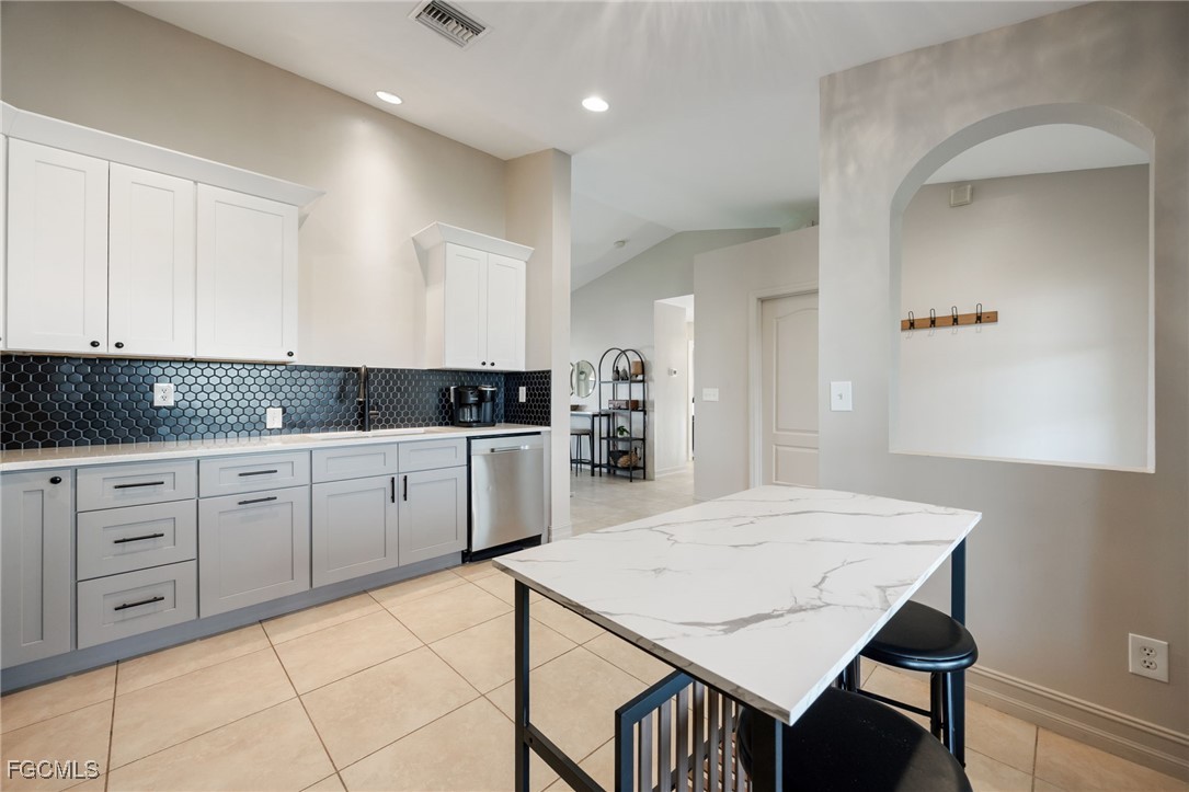 1123 Tropicana PKWY W