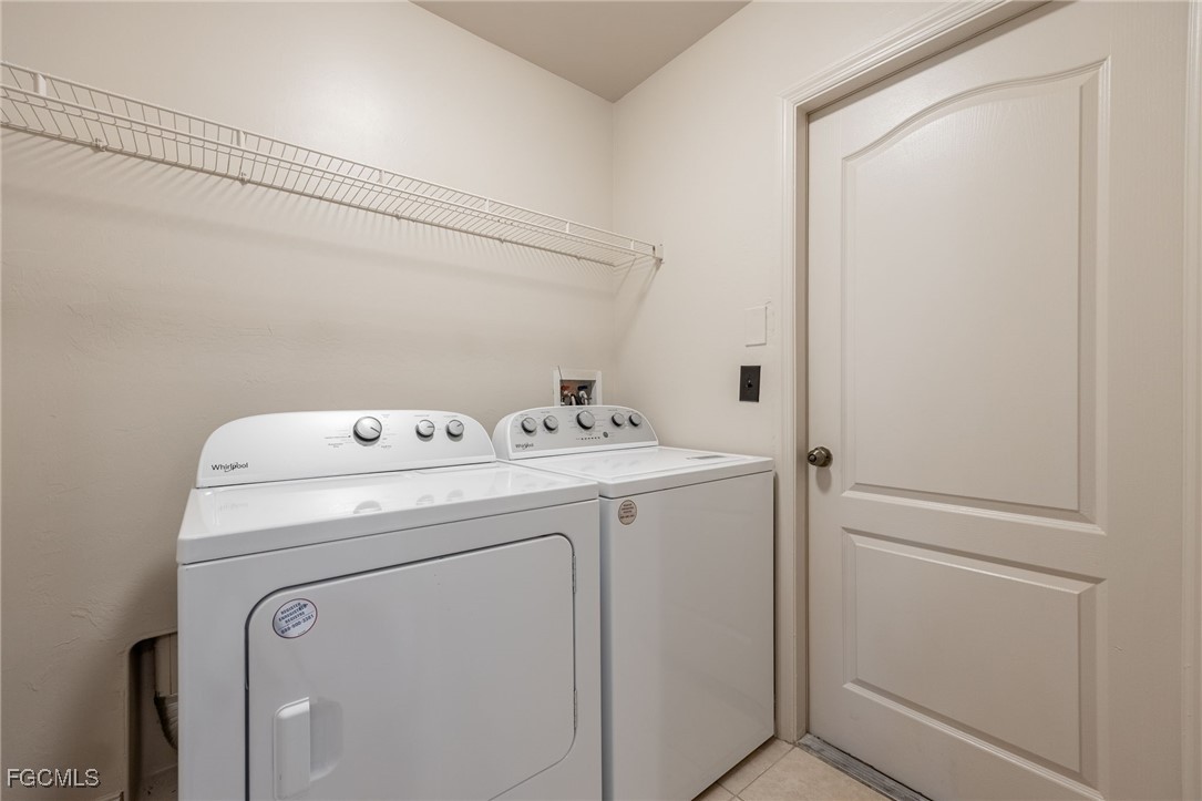 1123 Tropicana PKWY W