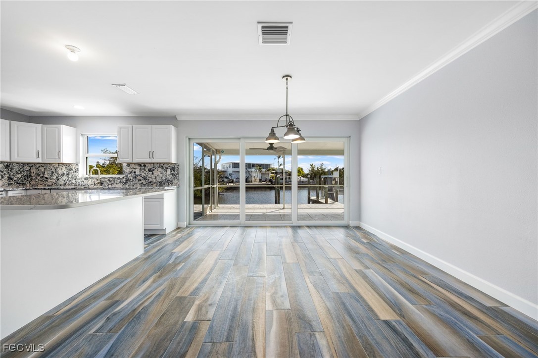 2892 Sanibel BLVD