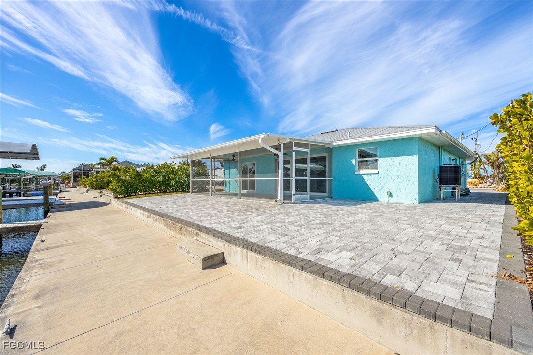 2892 Sanibel BLVD