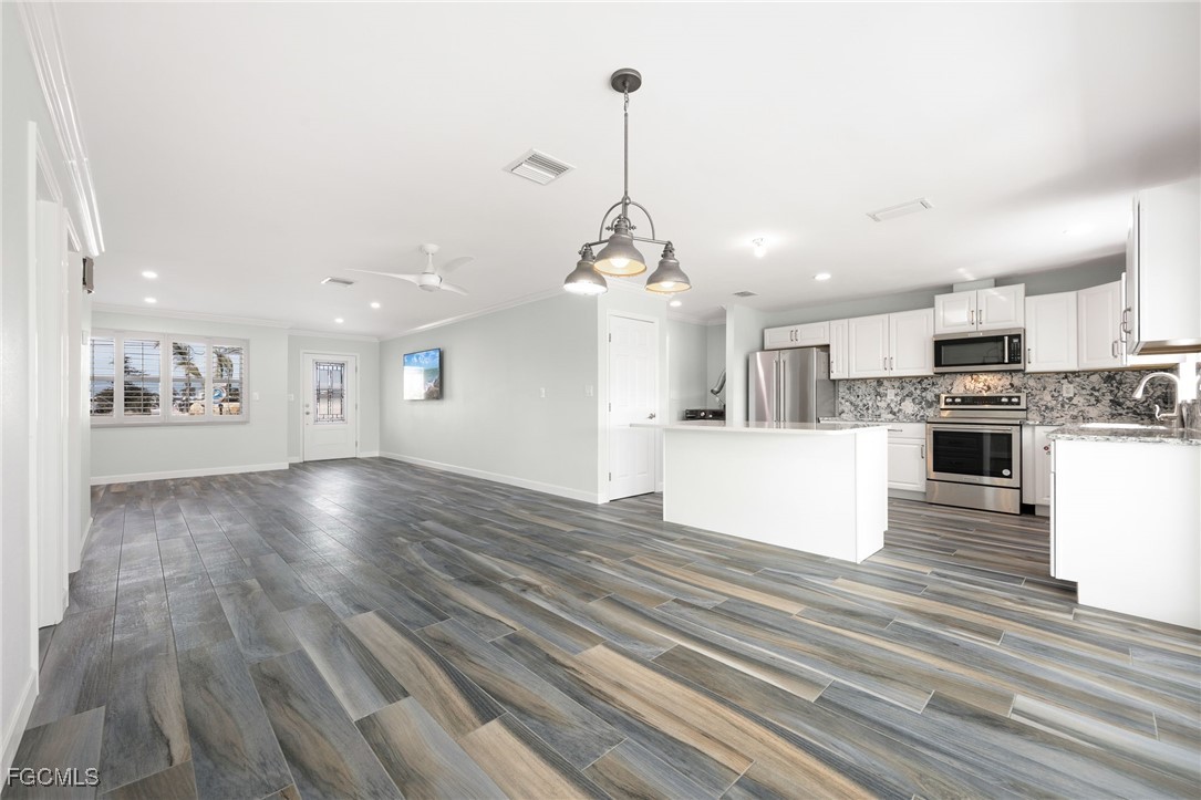 2892 Sanibel BLVD