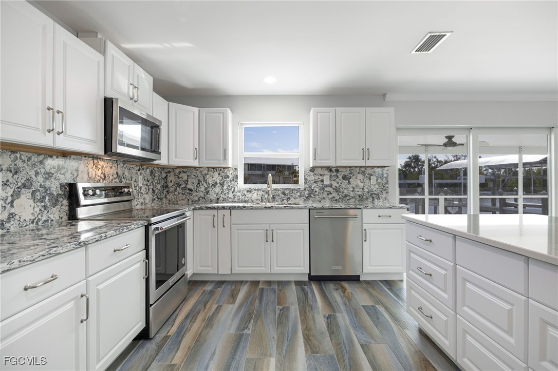 2892 Sanibel BLVD