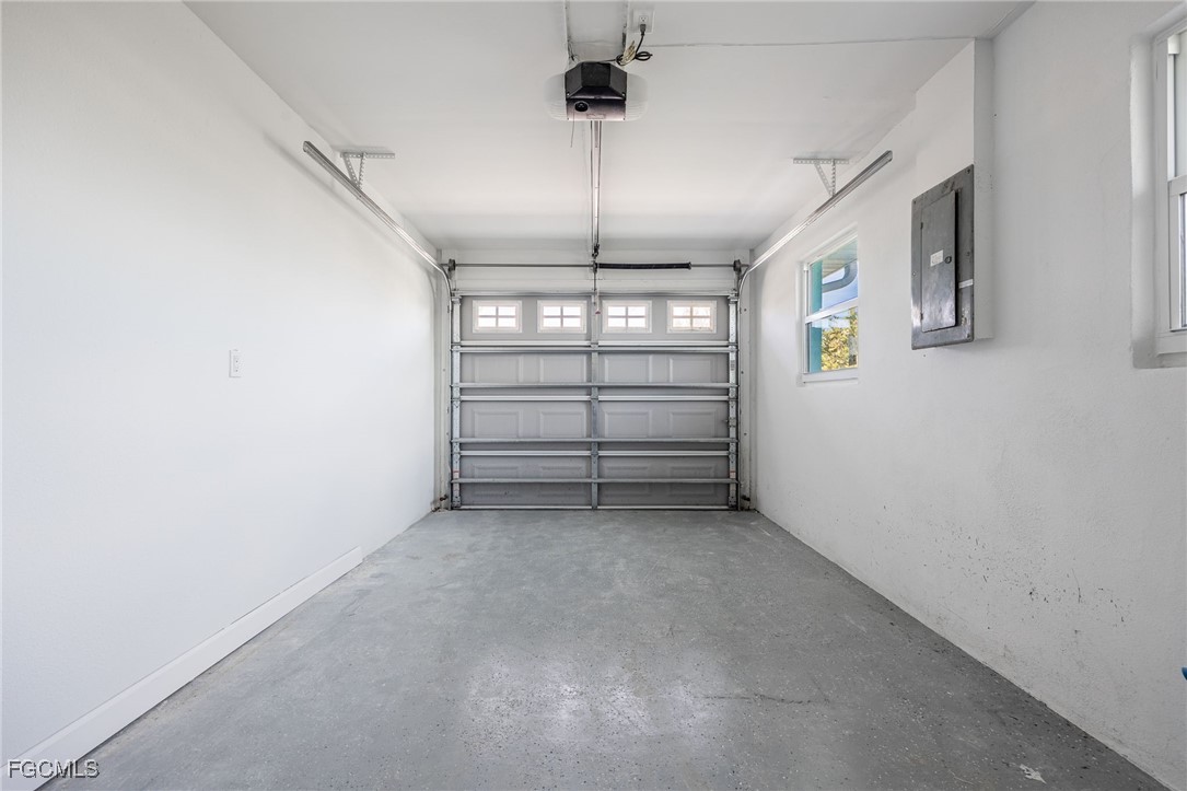 2892 Sanibel BLVD