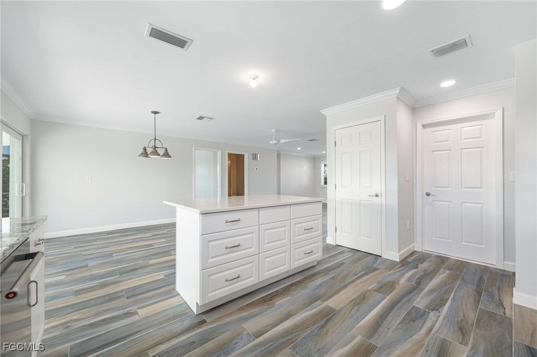 2892 Sanibel BLVD