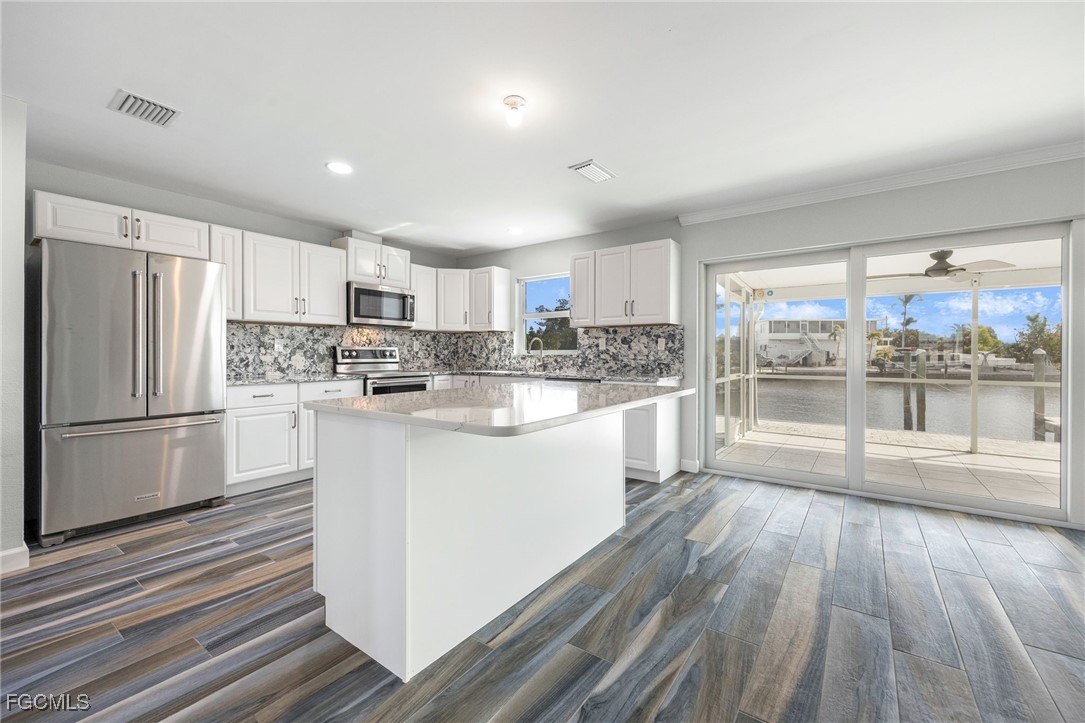 2892 Sanibel BLVD