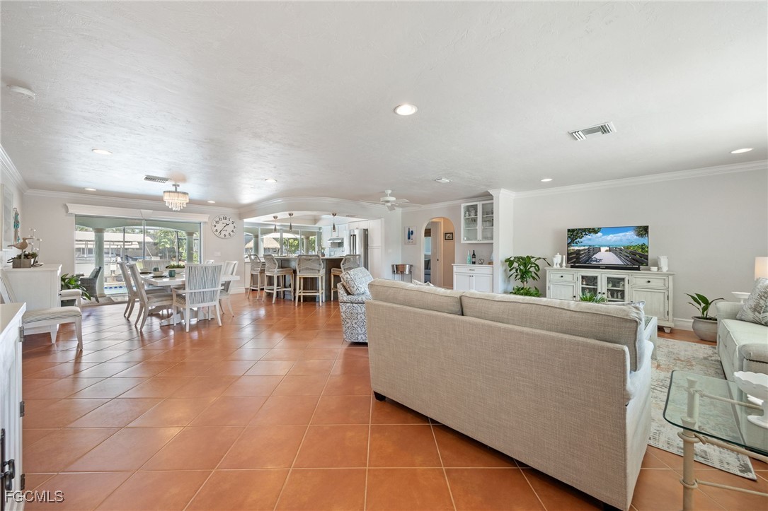 119 SW 52nd TER