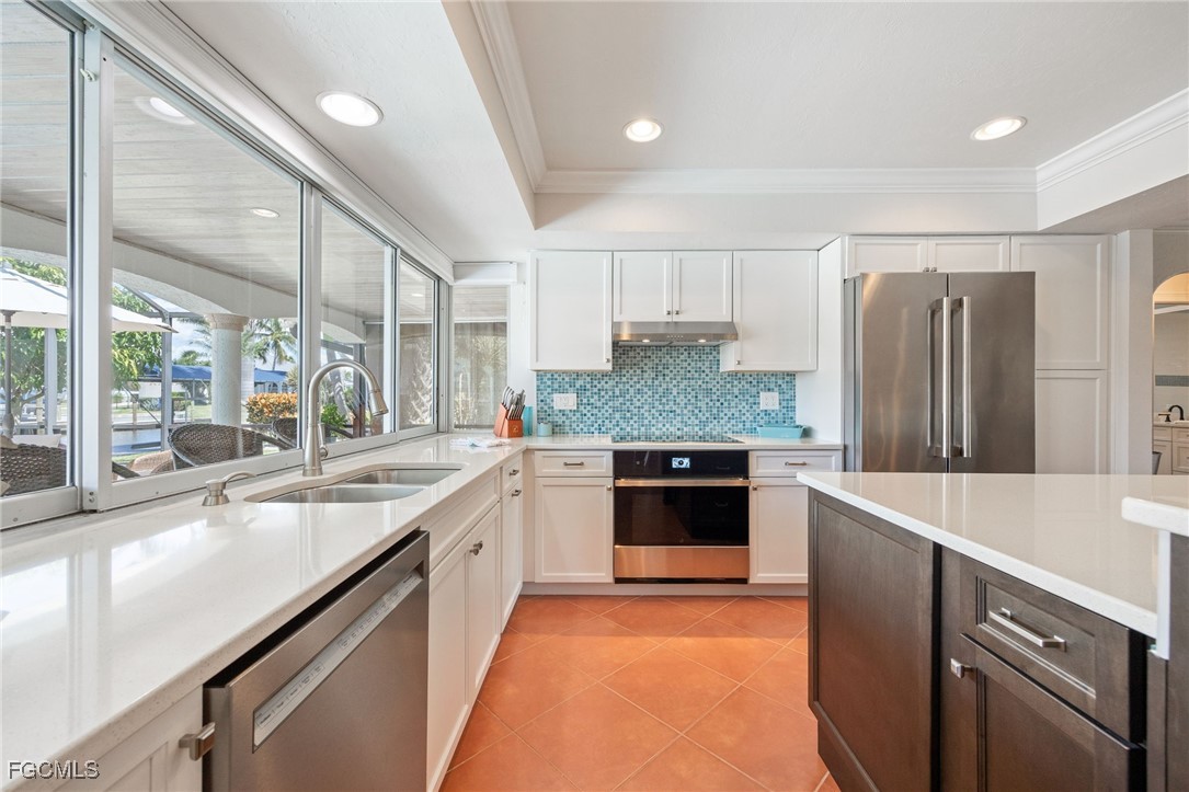 119 SW 52nd TER