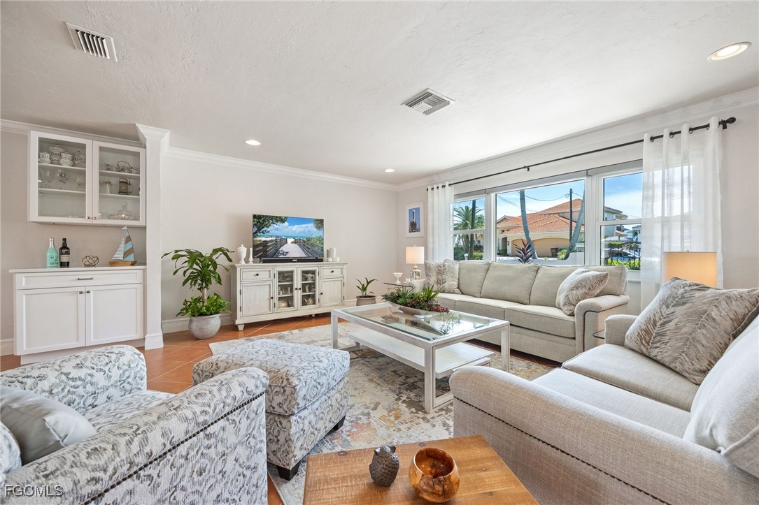 119 SW 52nd TER