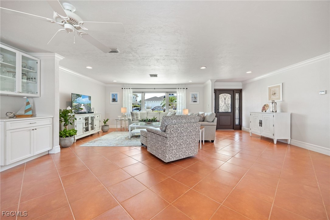 119 SW 52nd TER