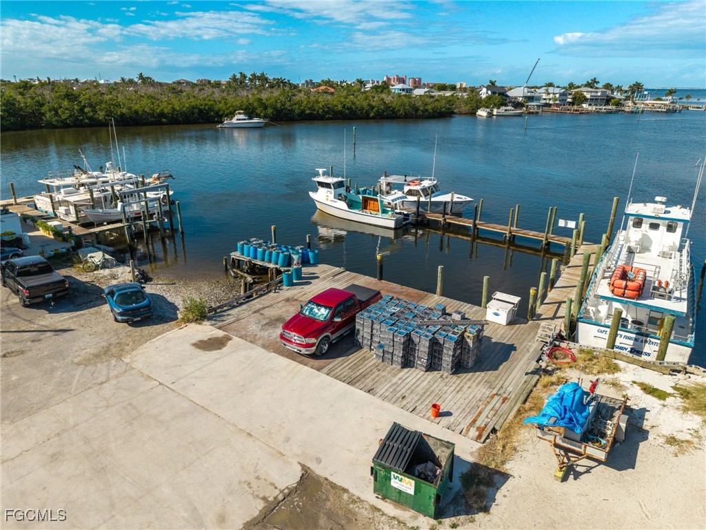 18850 San Carlos BLVD