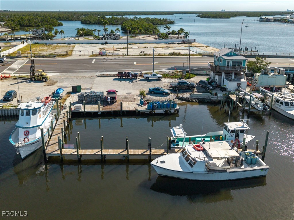 18850 San Carlos BLVD