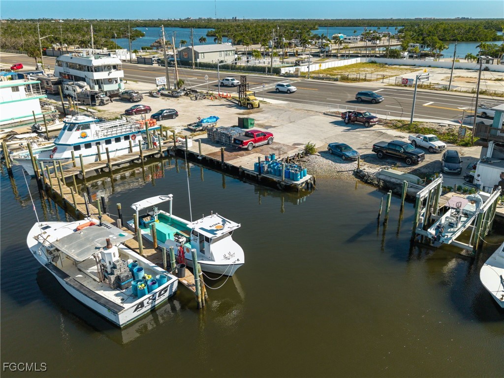 18850 San Carlos BLVD