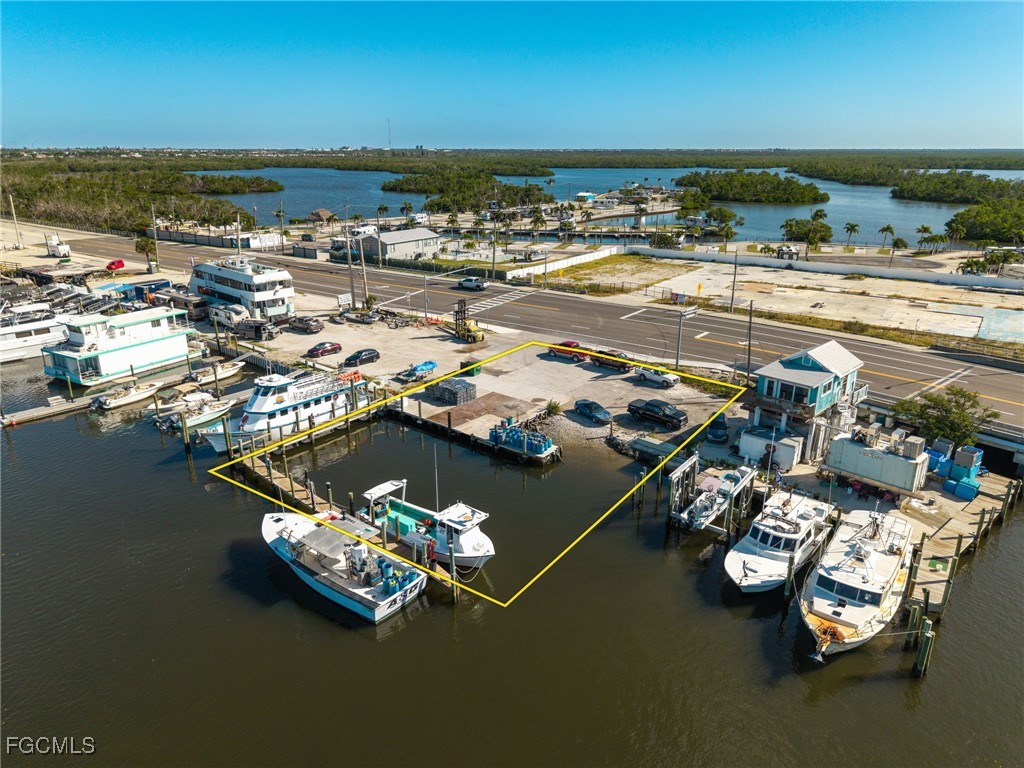 18850 San Carlos BLVD