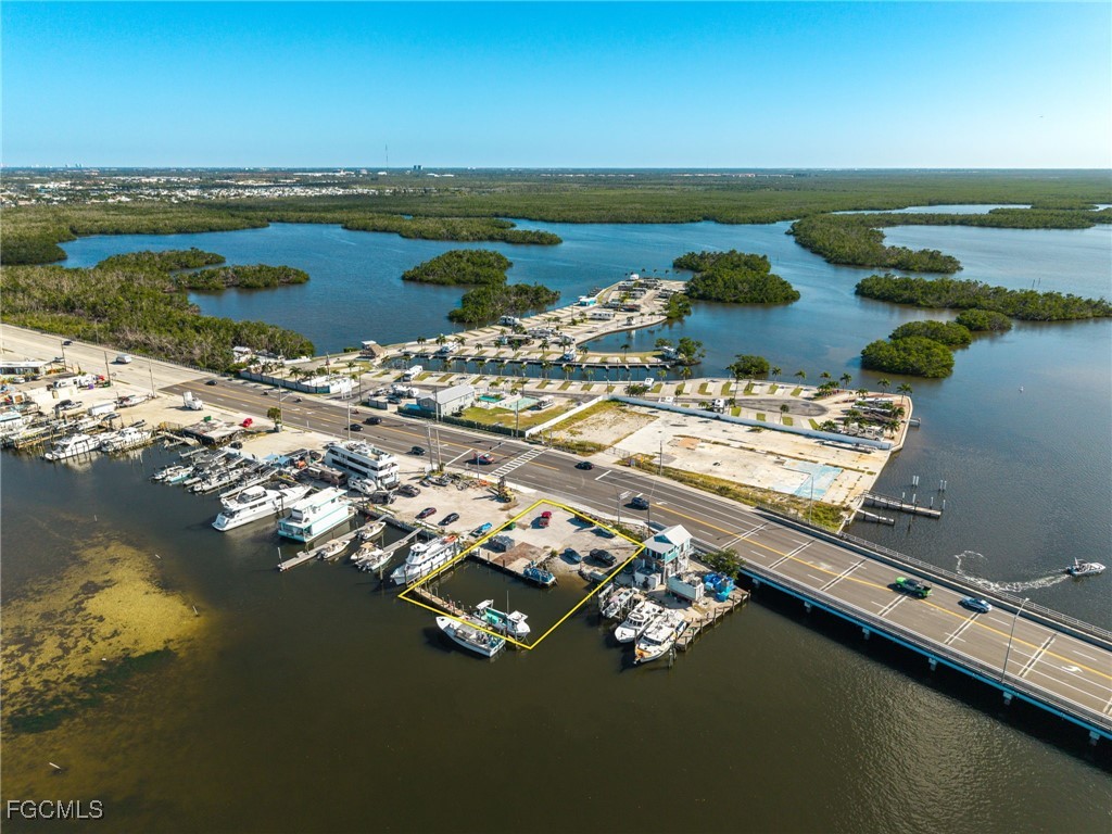 18850 San Carlos BLVD