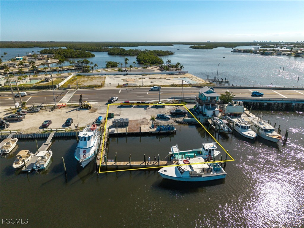 18850 San Carlos BLVD