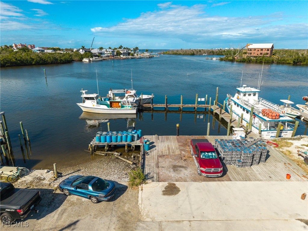 18850 San Carlos BLVD