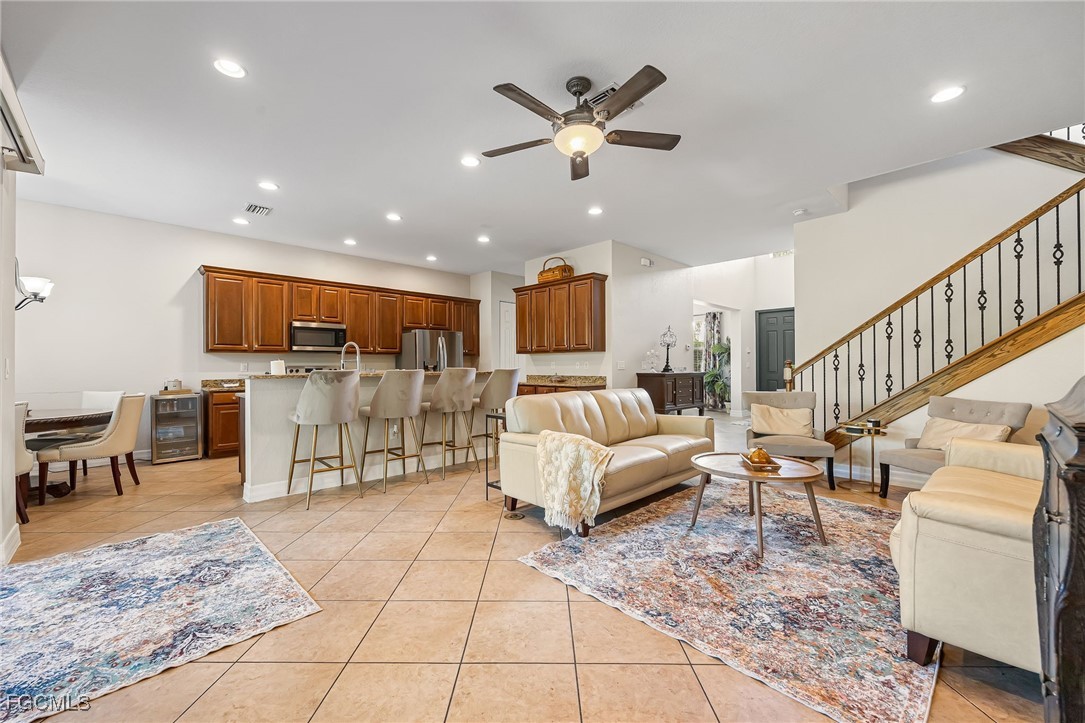 10117 Silver Maple CT