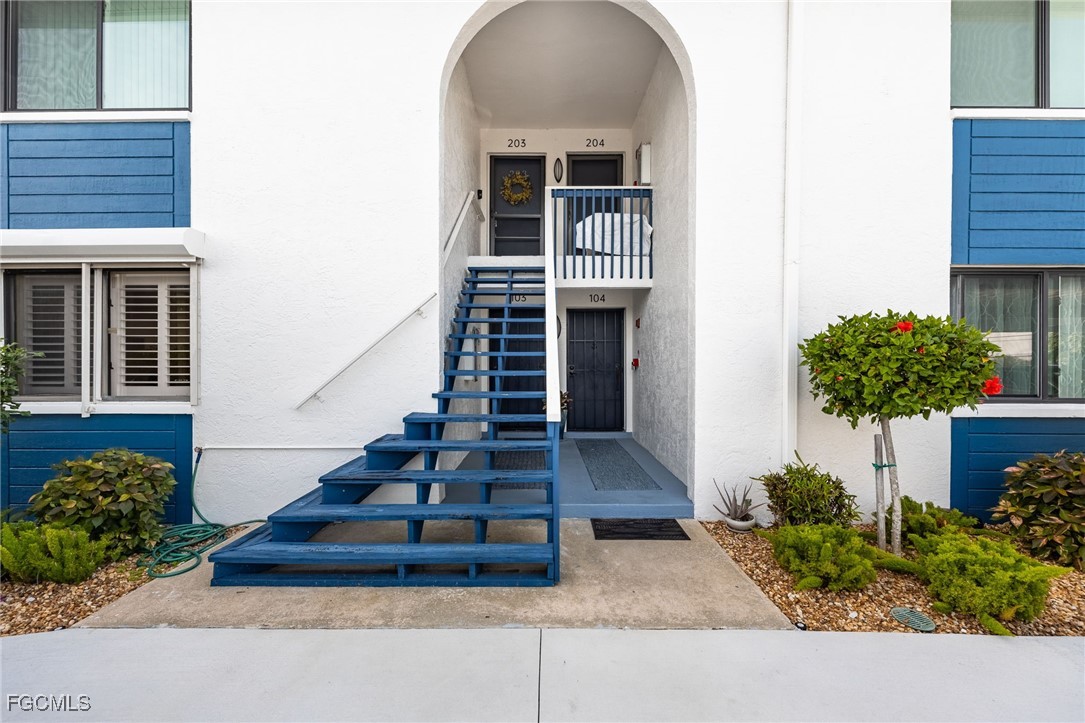 4904 Vincennes ST 103