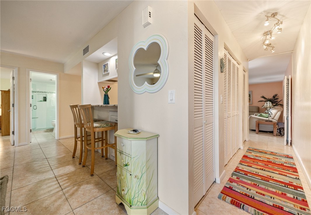 4904 Vincennes ST 103