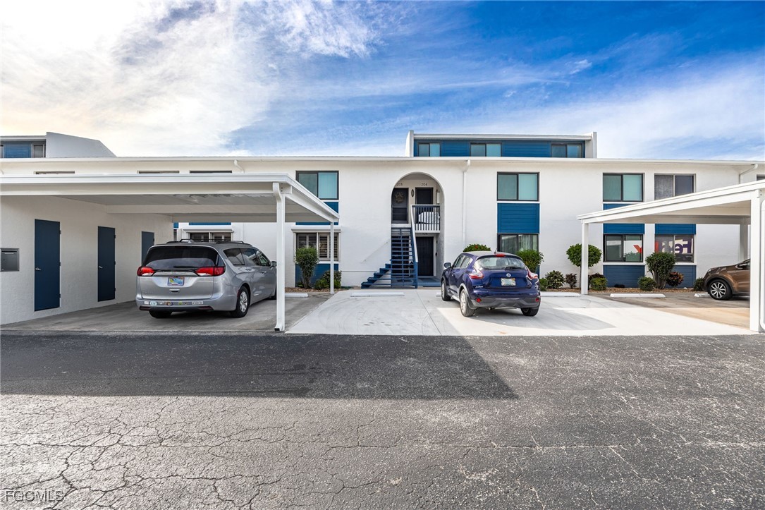 4904 Vincennes ST 103