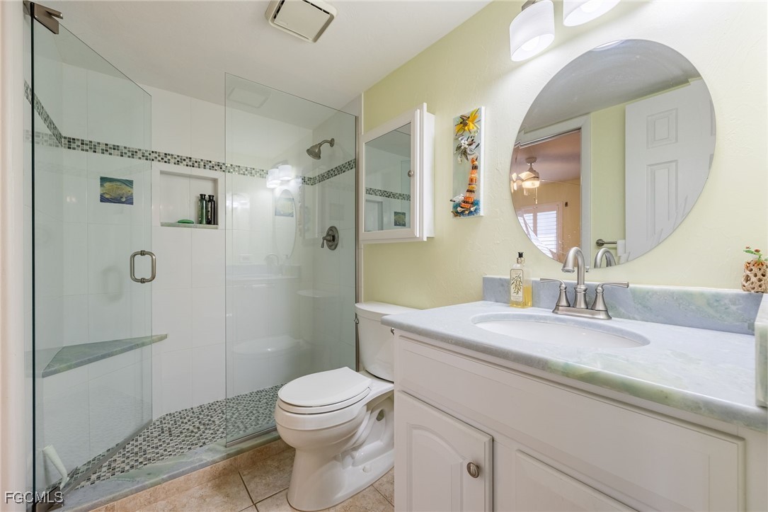 4904 Vincennes ST 103