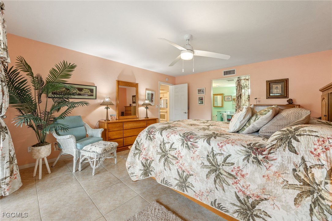 4904 Vincennes ST 103