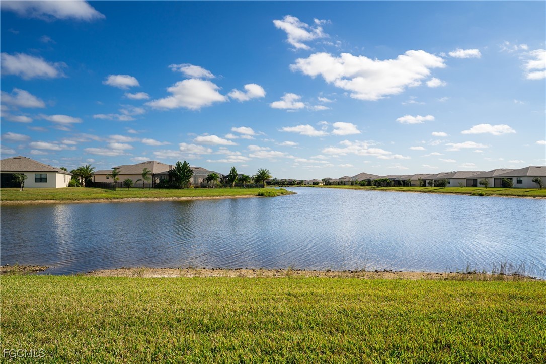 3432 Murcia CT