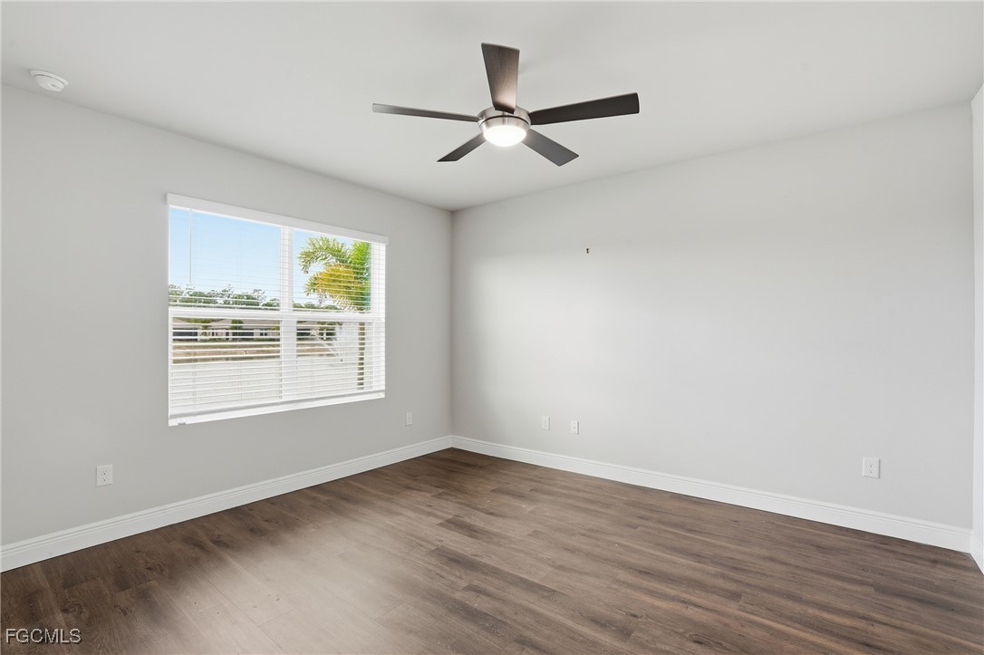 20684 Plumwood LOOP