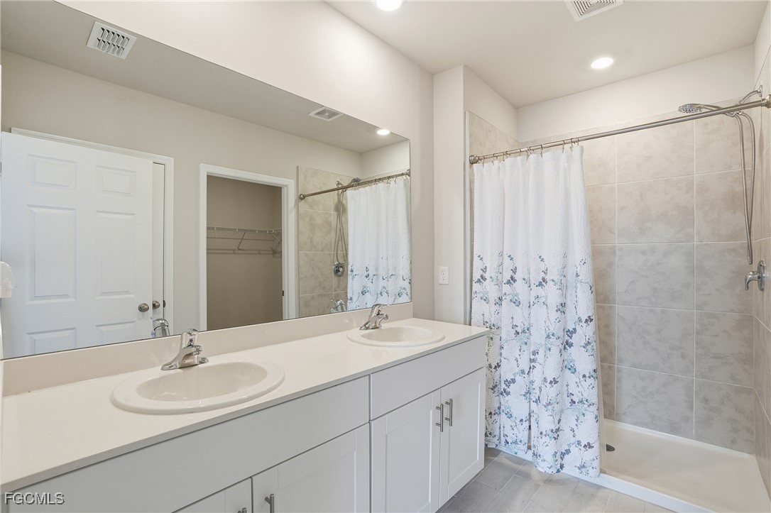 20684 Plumwood LOOP