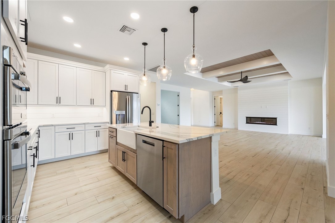 1406 Mohawk PKWY