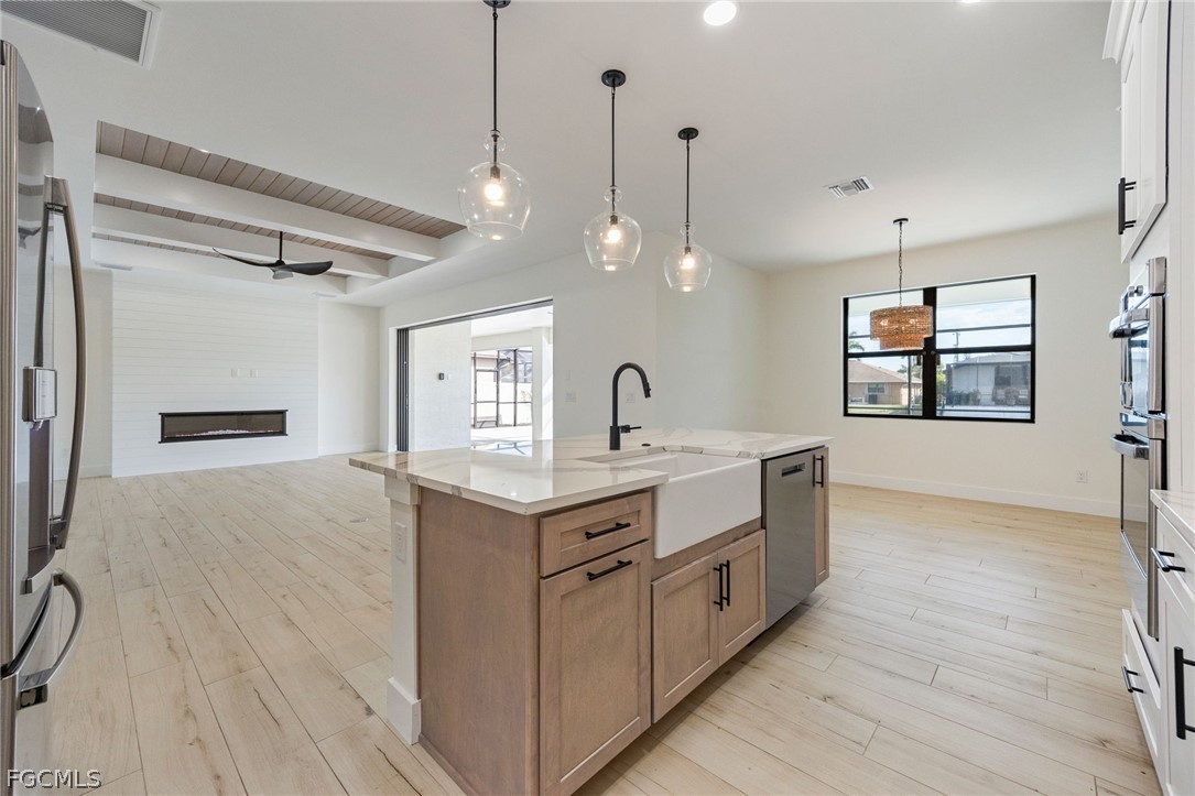 1406 Mohawk PKWY