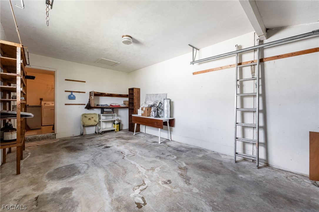213 Richmond AVE S