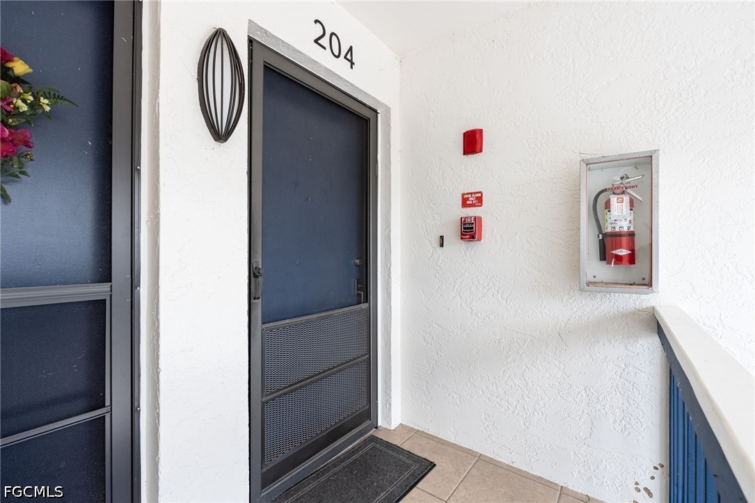 4904 Vincennes ST 204