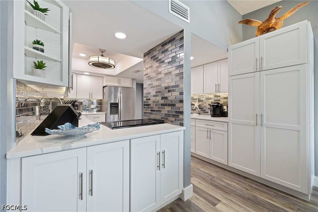 4904 Vincennes ST 204